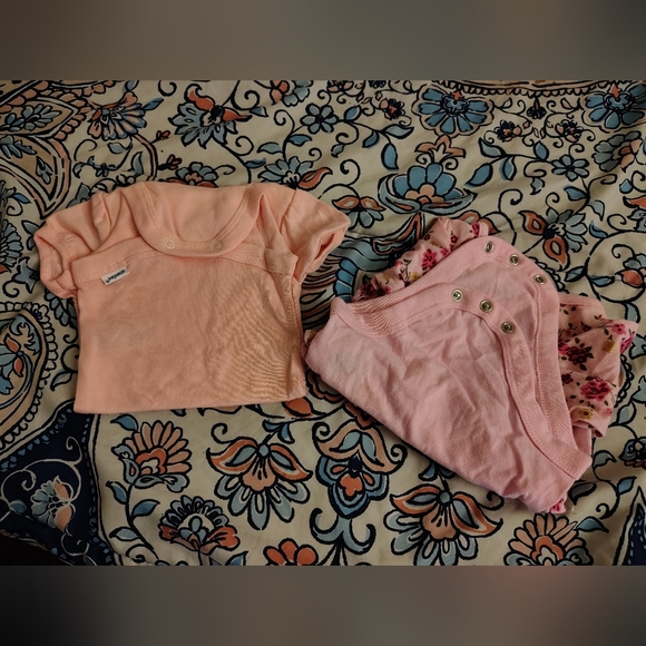 Girls bundle shirts - Picture 3 of 3